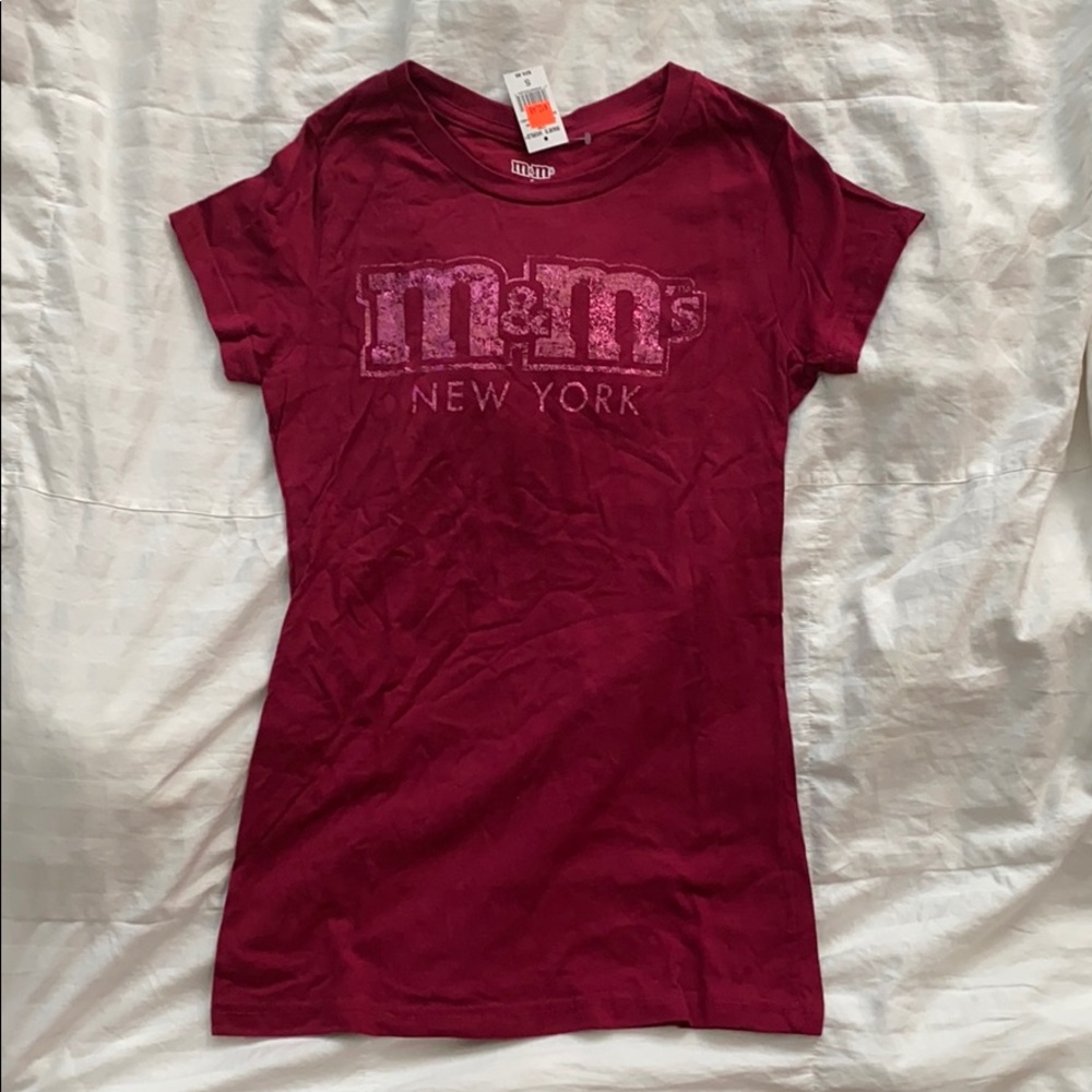 T-shirt with m&m New York logo